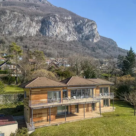 Wooden 4 Villa *