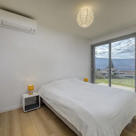 Villa Wooden 4 *
